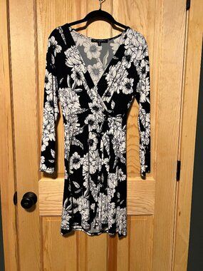 One Clothing Los Angeles - Floral Faux Wrap Dress